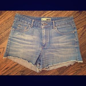 TOPSHOP - high waisted Jean Shorts - medium denim